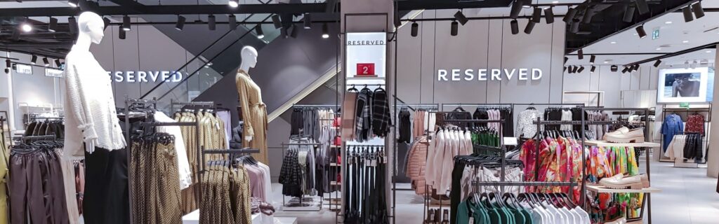 Large-format printing for retail